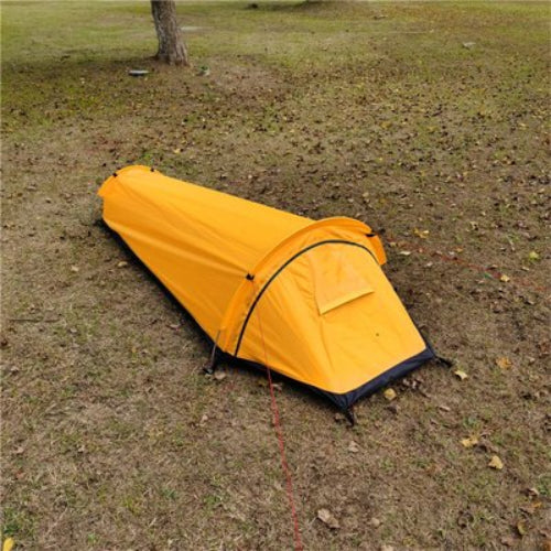 tente-randonnee-jaune-camping