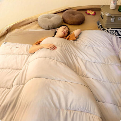 femme-dort-sac-de-couchage