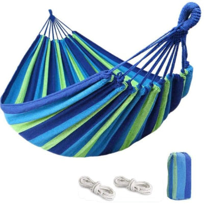 hamac-suspendu-bleu-fond-blanc