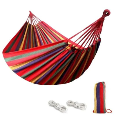 hamac-suspendu-rouge-fond-blanc