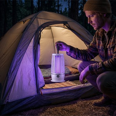 lampe-anti-moustique-blanche-tente