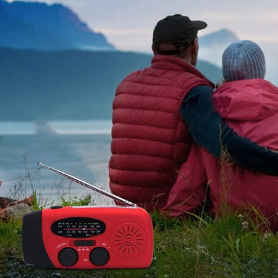 lampe-de-camping-couple-regarde-nature