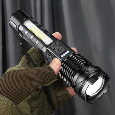lampe-de-camping-main