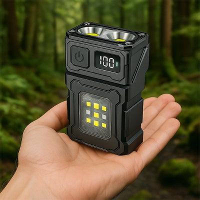 lampe-de-poche-foret-paume-main
