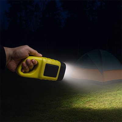 lampe-de-poche-lumiere-tente-herbes