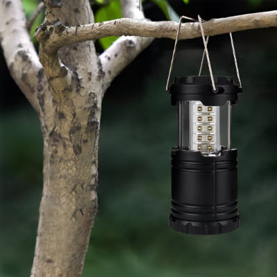 lampe-de-poche-suspendue-arbre
