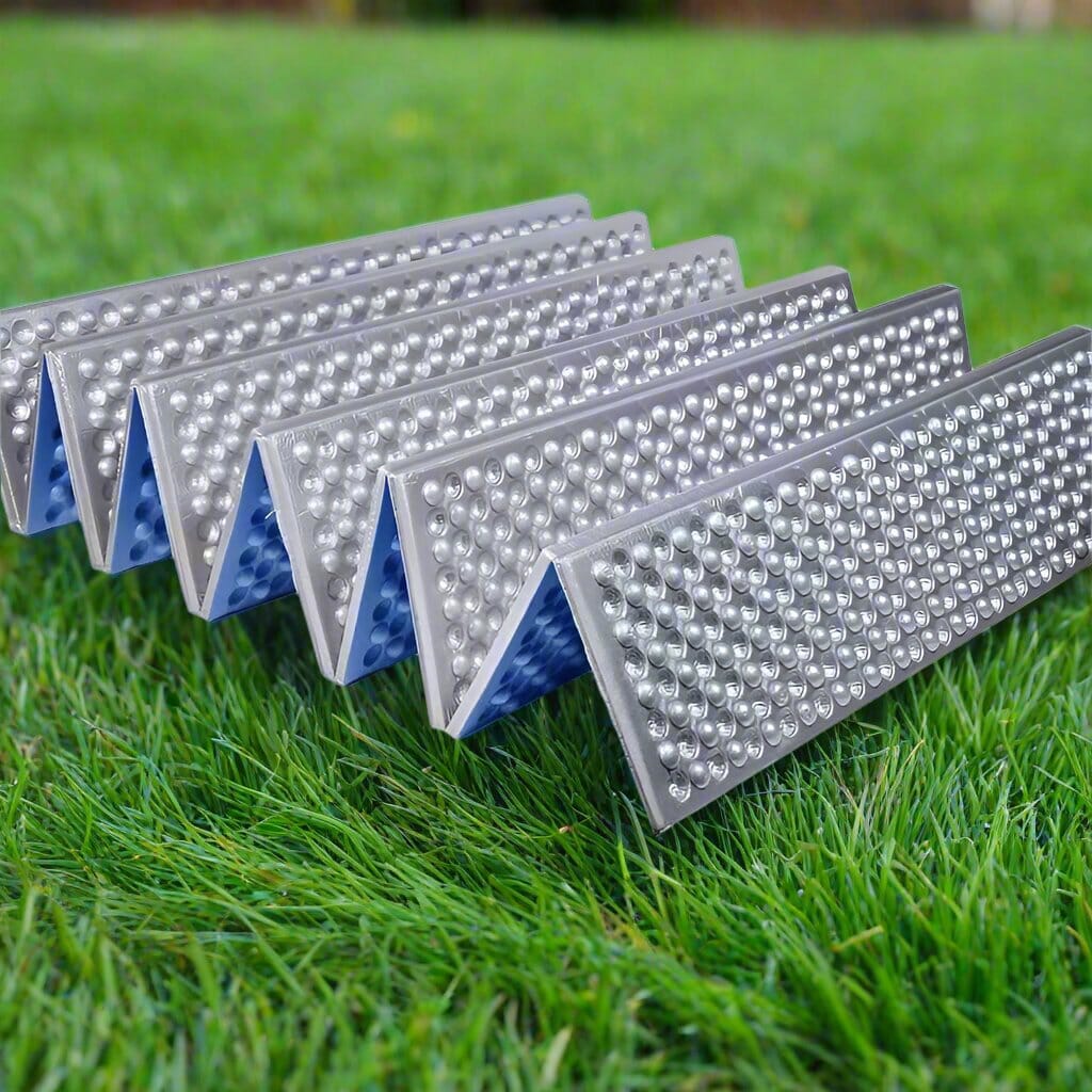 matelas-camping-mince-gazon