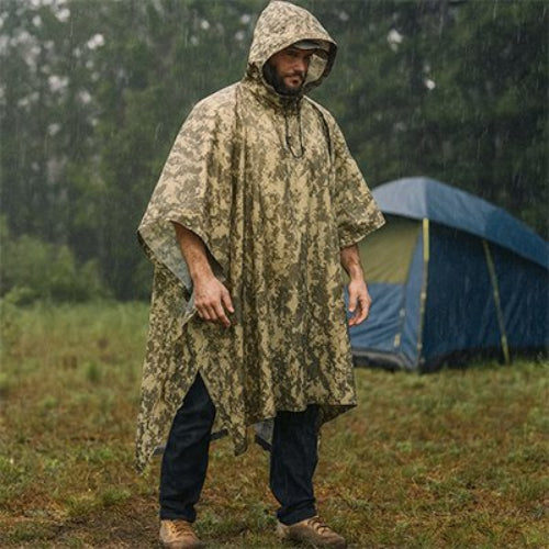 poncho-pluie-camouflage-homme-tente-bleue