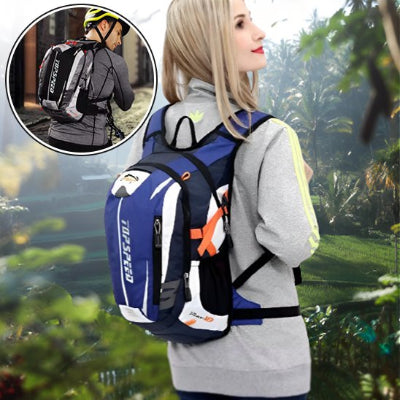 sac-a-dos-bleu-femme-blonde