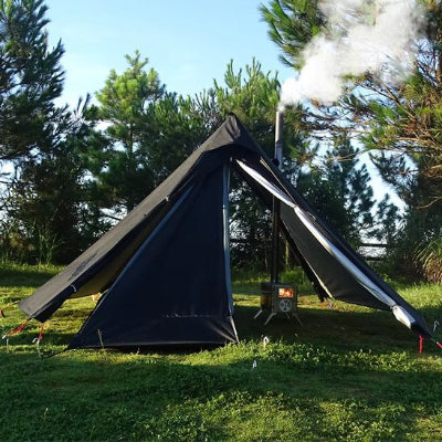 tente-de-camping-fumee-foyer-foret