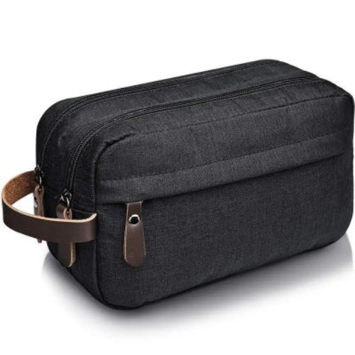 trousse-de-toilette-noire-fond-blanc