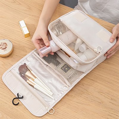 trousse-de-toilette-voyage-produits